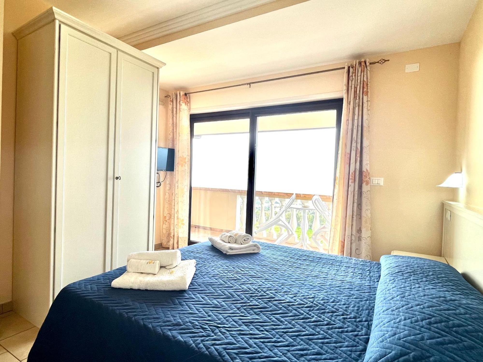 Residenza Domus Aurea Tropea- Vista Mare Ξενοδοχείο Santa Domenica  Εξωτερικό φωτογραφία
